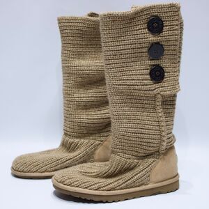 UGG Australia Cardy Beige Knit Button Up Sweater Winter Snow Boots Women Size 7